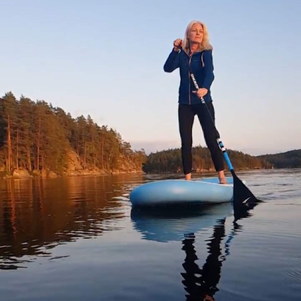 Ami Elsius Stand Up Paddling in Sweden